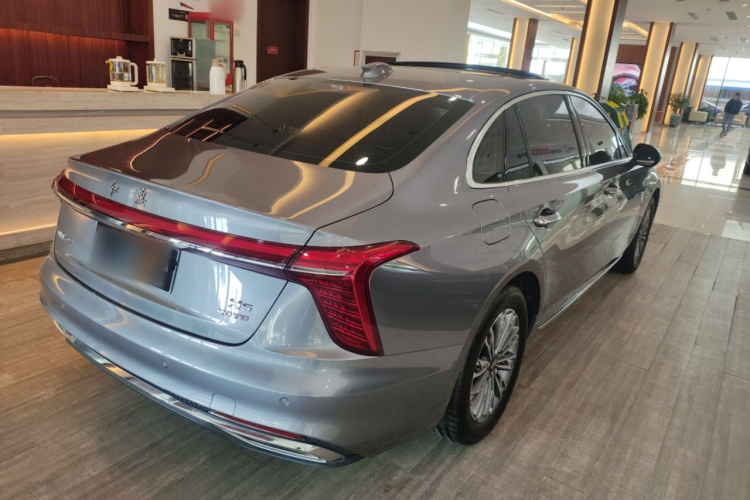 红旗H5 2023款 2.0T 自动智联旗享版车身外观7