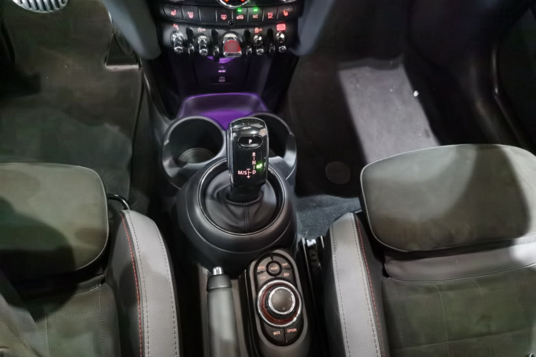 MINI JCW 2022款 2.0T JOHN COOPER WORKS ALL-IN局部细节18