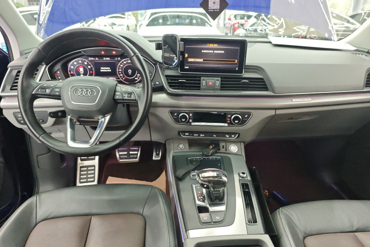 奥迪Q5L 2018款 45 TFSI 尊享时尚型 国VI中控内饰12