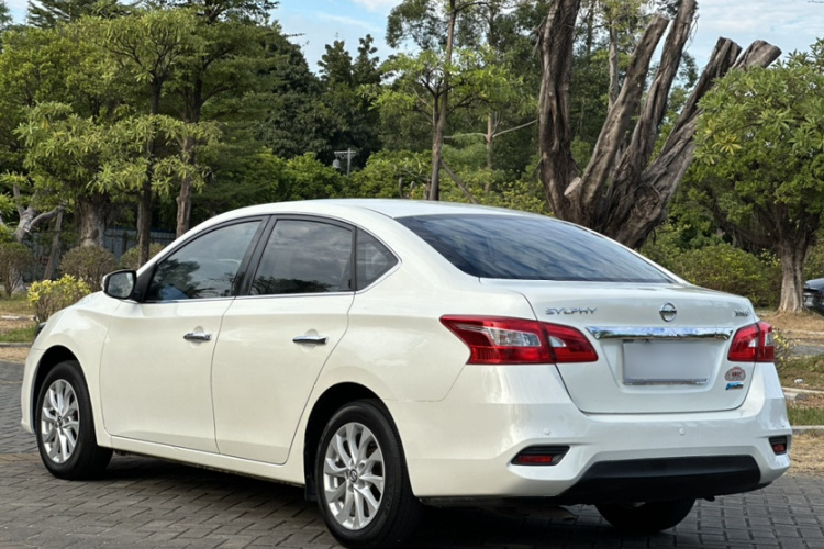 日产 轩逸 2016款 1.6XL  CVT尊享版车身外观6005