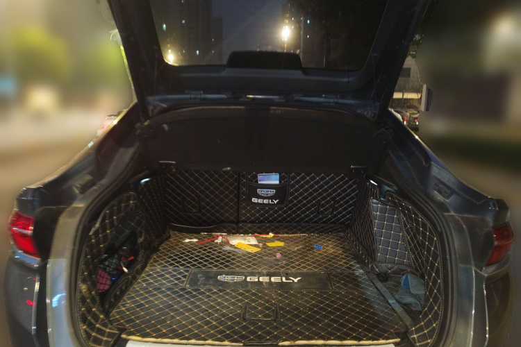 吉利汽车 星越 2020款 高能版 350T 驭星者AWD中控内饰23