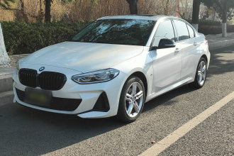 宝马1系 2021款 120i M运动曜夜版