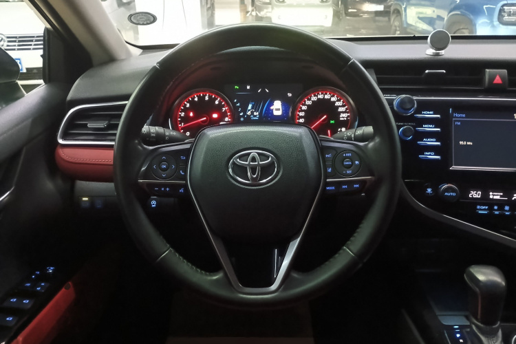 丰田 凯美瑞 2018款 2.5S 锋尚版中控内饰13