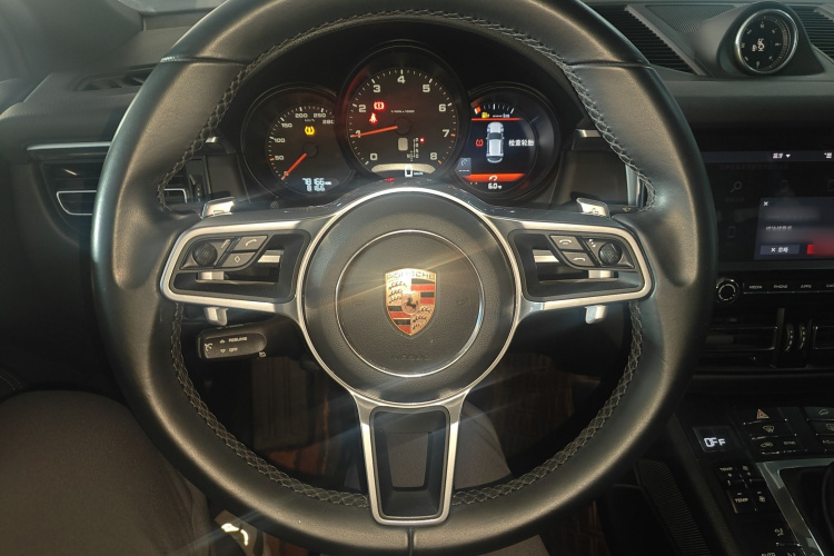 保时捷 2018款 Macan 2.0T中控内饰13