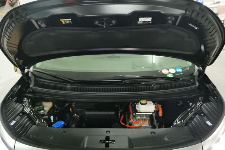 腾势D9 2022款 DM-i 970 四驱尊荣型局部细节24