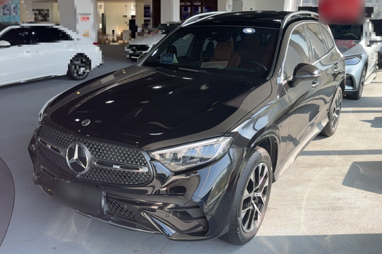 奔驰GLC 2024款  改款 GLC 260 L 4MATIC 豪华型 5座车身外观1