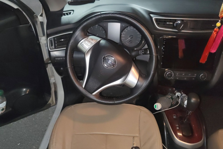 日产 逍客 2016款 1.2T CVT时尚版局部细节13