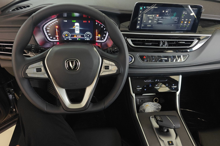 长安CS75 2024款 畅享版 1.5T DCT豪华型中控内饰7002