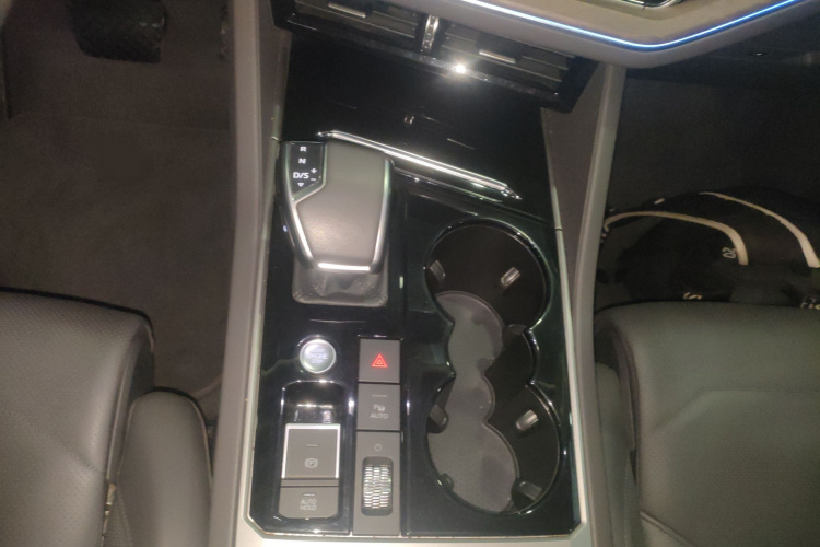 大众 途锐 2020款 3.0TSI 锐享版 国VI局部细节18