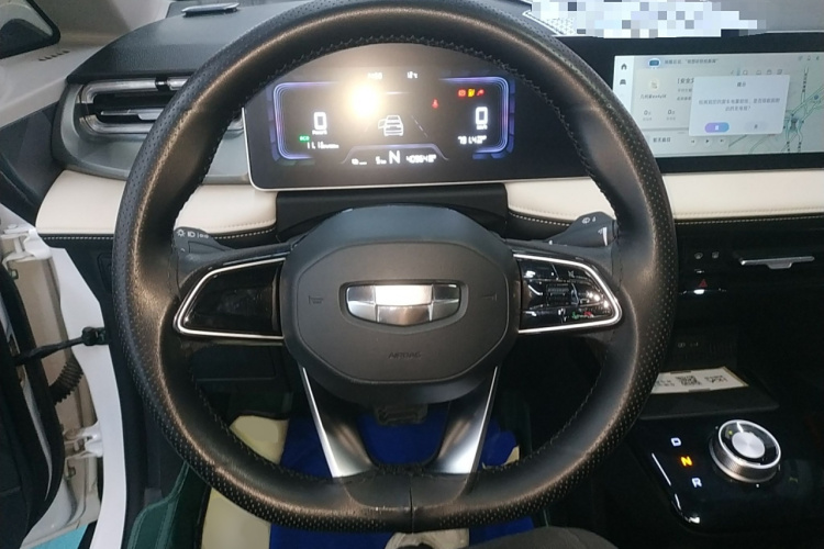 吉利几何E萤火虫 2024款 301km 龙腾版局部细节13