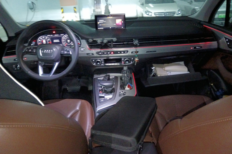 奥迪Q7 2019款 45 TFSI S line运动型中控内饰12