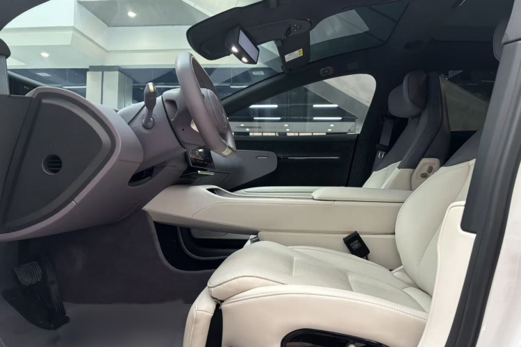 阿维塔12 2024款 改款 700 三激光后驱奢享版中控内饰7003