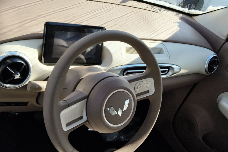 五菱汽车 宏光MINIEV 2025款 四门版 进阶款中控内饰12