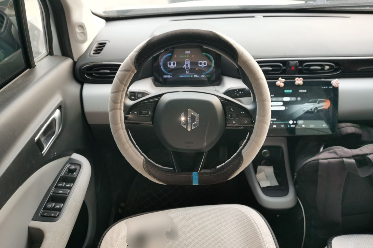 零跑汽车 零跑T03 2023款 403轻享版中控内饰13