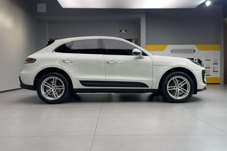 保时捷 2024款 Macan 2.0T车身外观6001