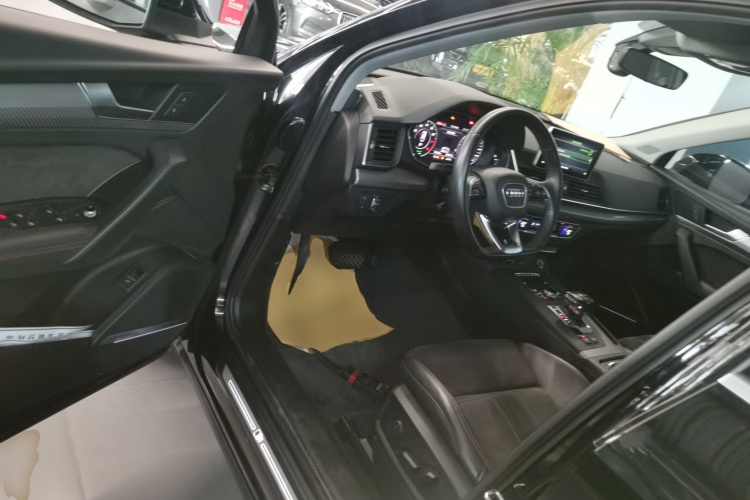 奥迪Q5L 2020款 45 TFSI 尊享运动型中控内饰20