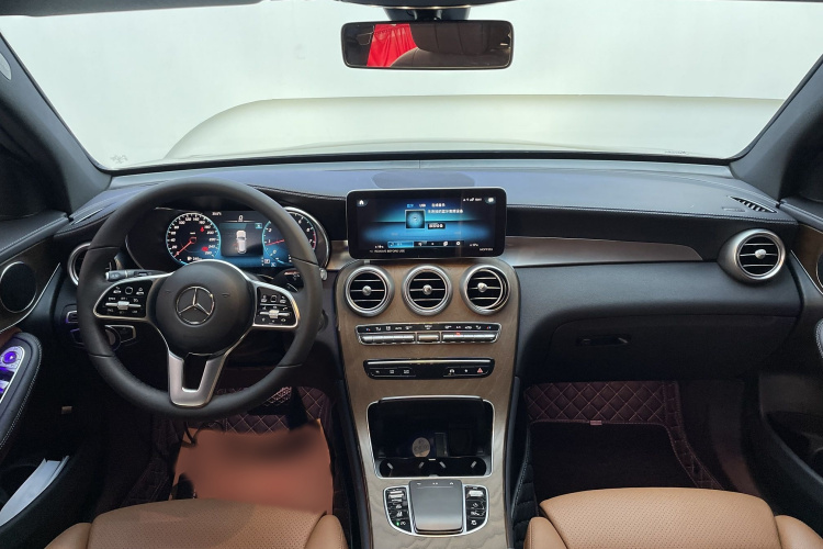 奔驰GLC 2022款 改款 GLC 300 L 4MATIC 动感型臻藏版中控内饰7001