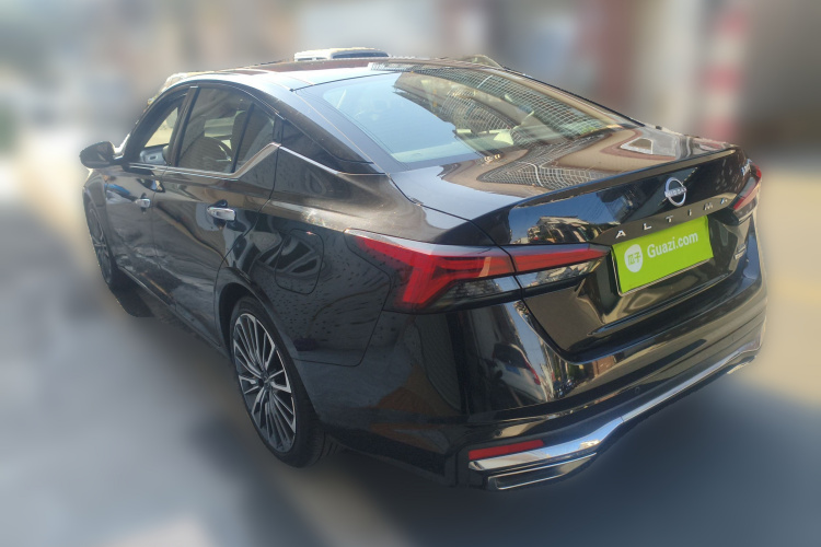 日产 天籁 2022款 2.0T XL 进享版车身外观5