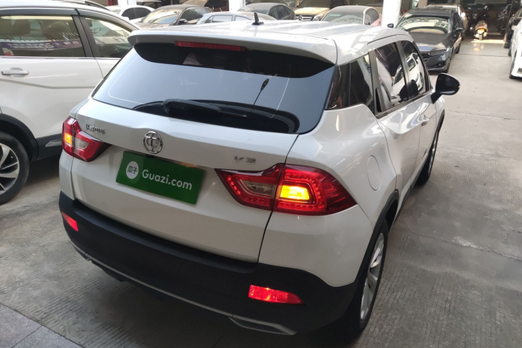 中华V3 2017款 1.5L 自动舒适型车身外观6005