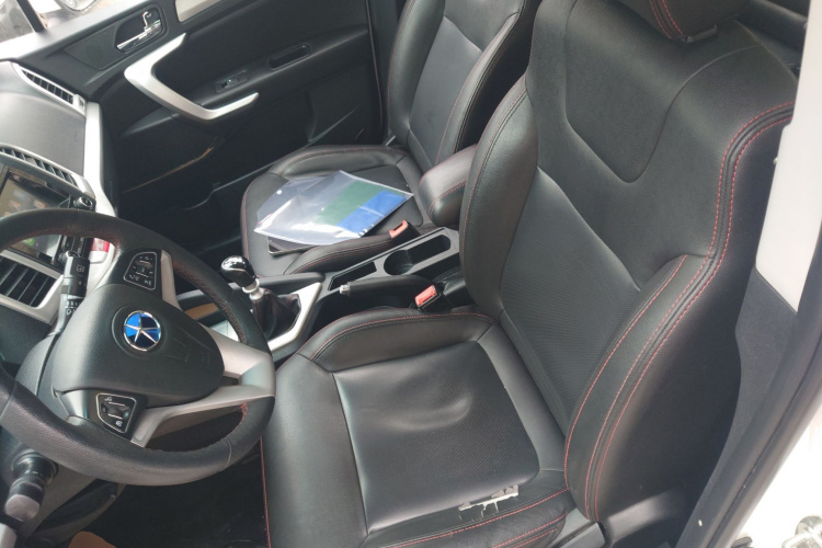 江汽集团 瑞风S3 2016款 1.5L 手动豪华智能型中控内饰19