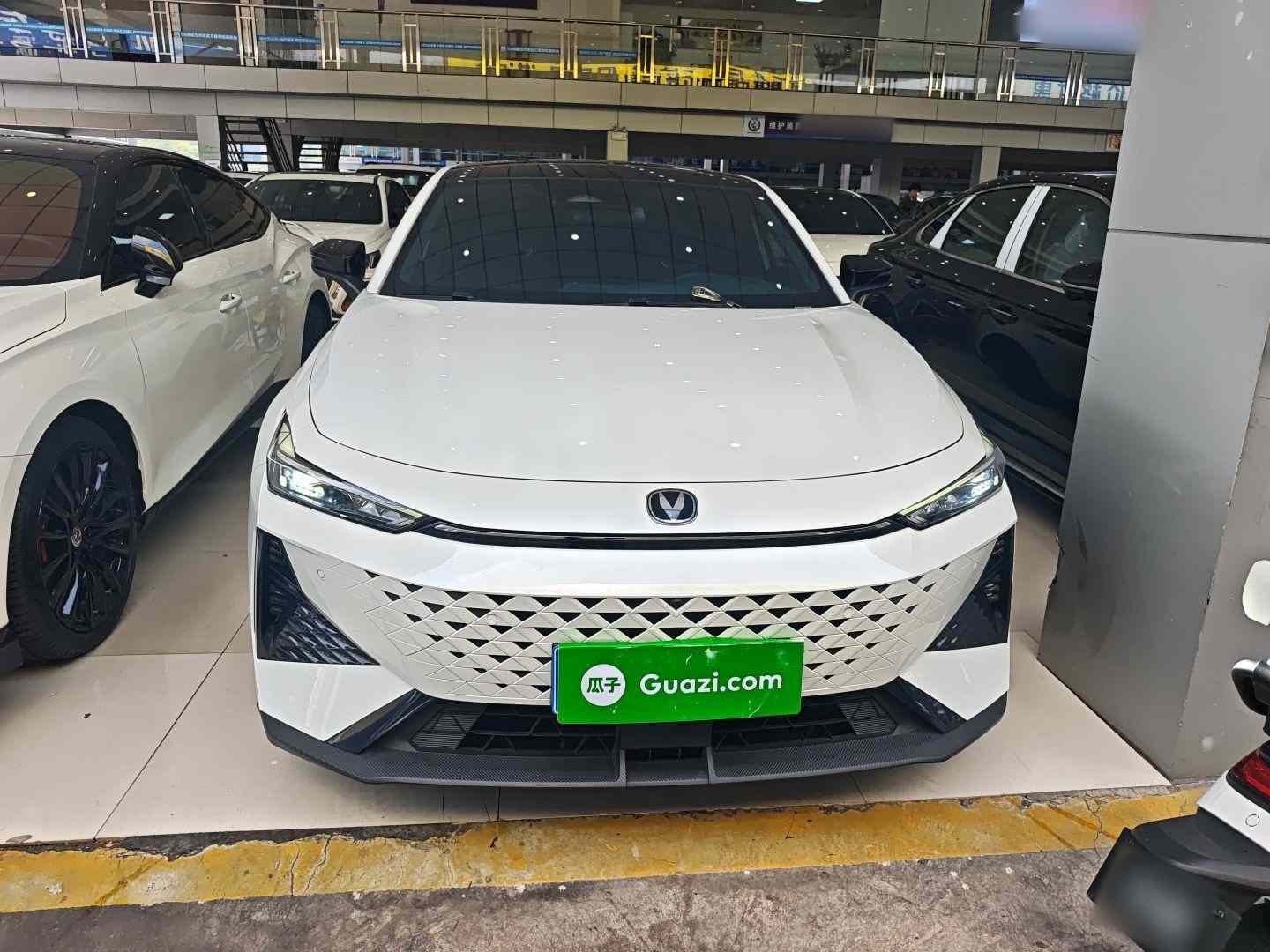 长安UNI-V 2024款 1.5T 尊贵型(1)