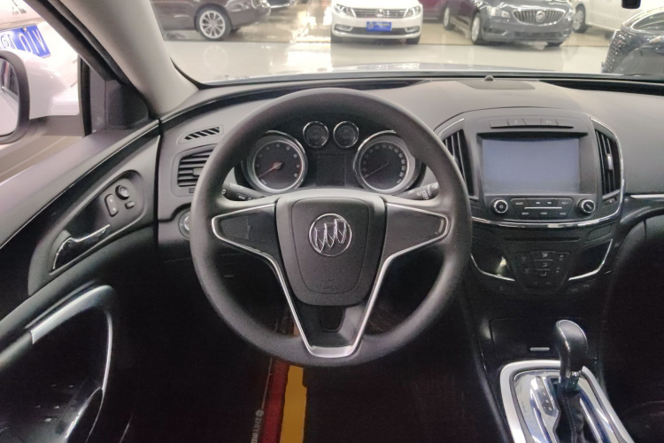 别克 君威 2015款 1.6T 领先技术型中控内饰13