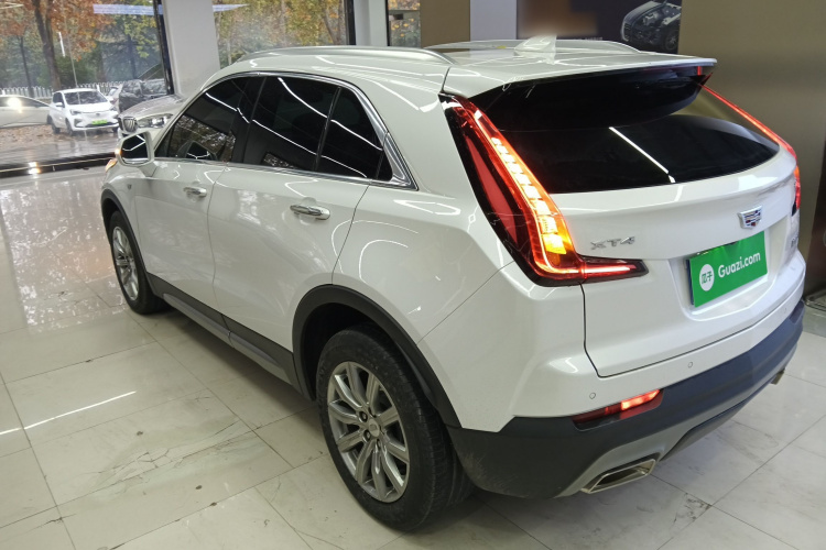 凯迪拉克XT4 2020款 改款 28T 两驱领先型车身外观4