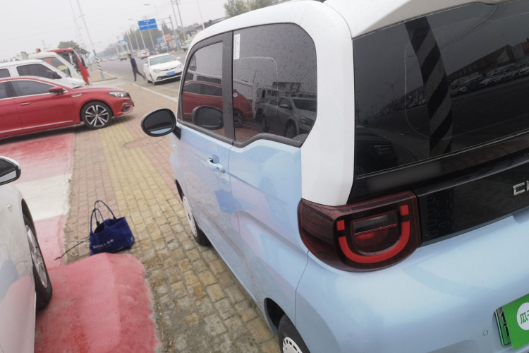 奇瑞 QQ冰淇淋 2024款 170km 圣代车身外观4