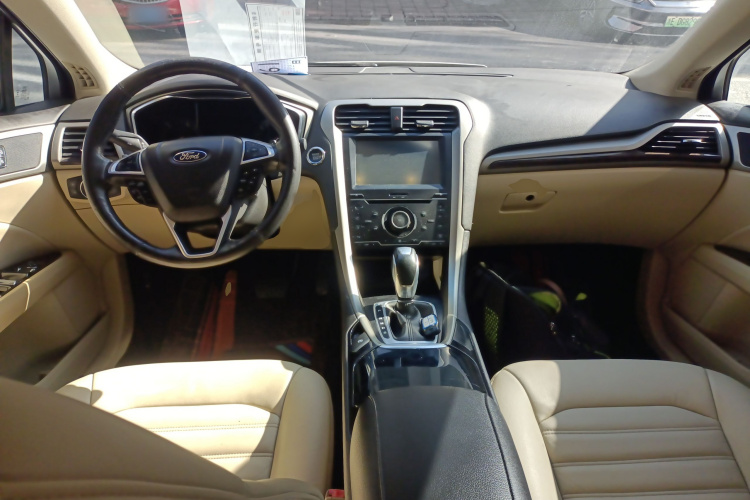 福特 蒙迪欧 2013款 2.0L GTDi200时尚型中控内饰7002
