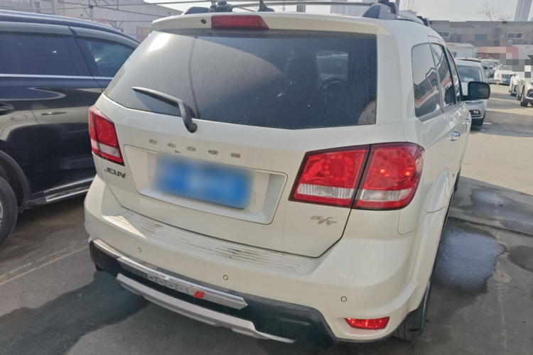 道奇 酷威 2013款 2.4L 两驱尊尚版车身外观7