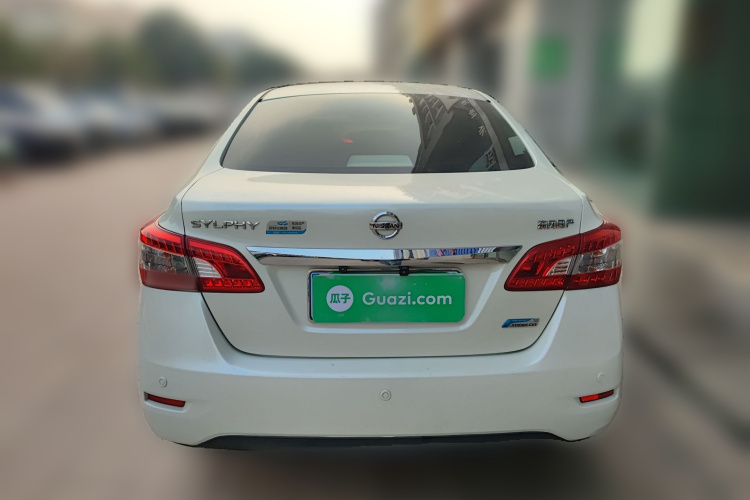 日产 轩逸 2014款 1.6XV CVT尊享版车身外观6