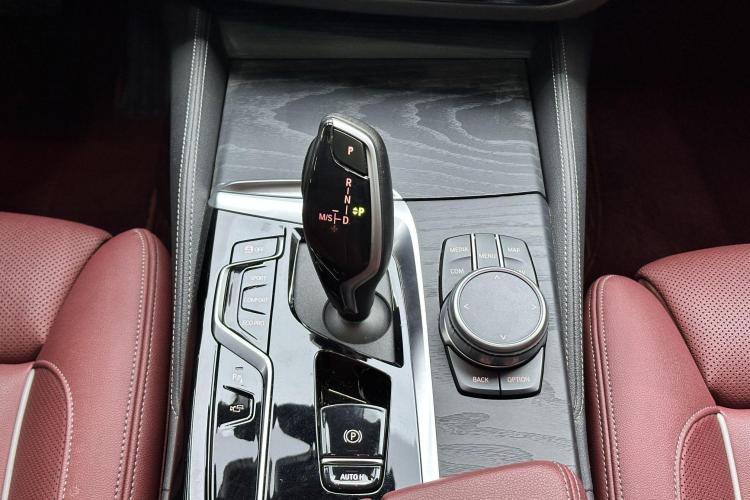 宝马5系 2022款 改款 530Li 尊享型 M运动套装局部细节18