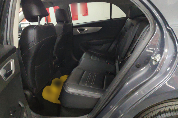 比亚迪 秦新能源 2019款 高续航版 尊贵型中控内饰21