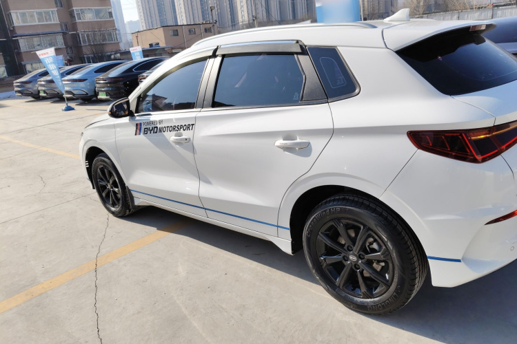 比亚迪e2 2021款 豪华型车身外观4