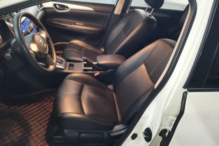 日产 轩逸 2022款 经典 1.6XE CVT舒适版中控内饰19