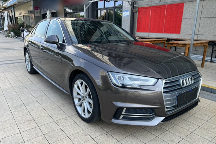 奥迪A4L 2018款 30周年年型 40 TFSI 时尚型车身外观6005