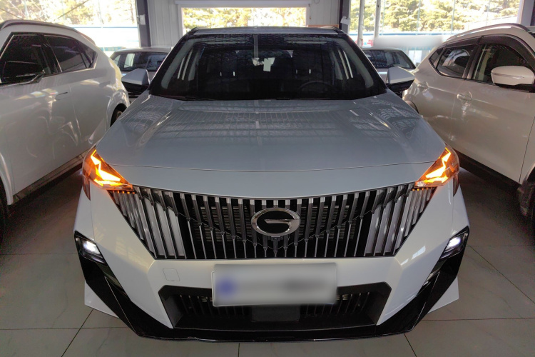 广汽传祺 传祺GS3 2023款 影速 270T 劲享版车身外观2