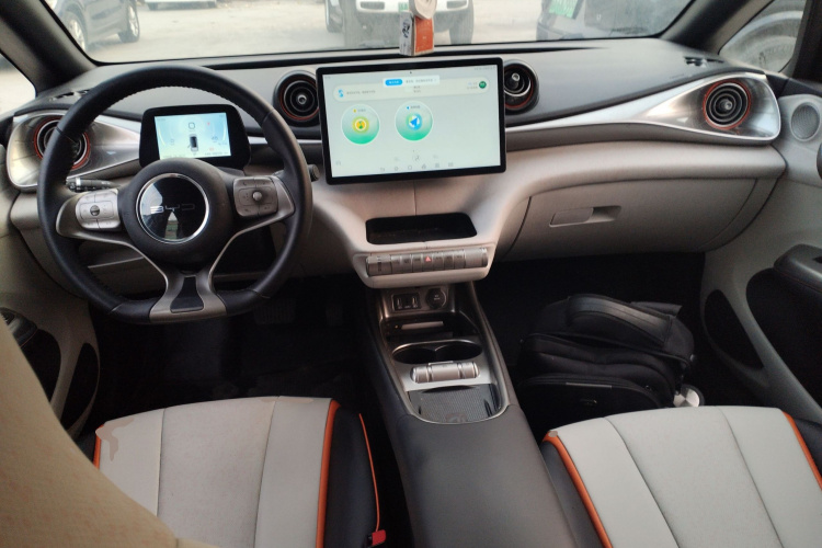 比亚迪 海豚 2021款 405km 时尚版中控内饰7002