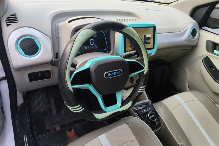 江铃集团新能源 易至EV2 2024款 201km 舒适型中控内饰13