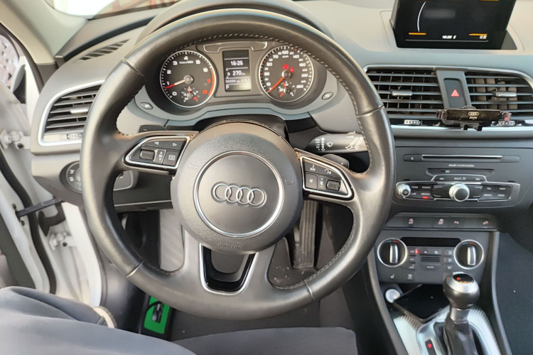 奥迪Q3 2018款 30周年年型 35 TFSI 运动型局部细节13