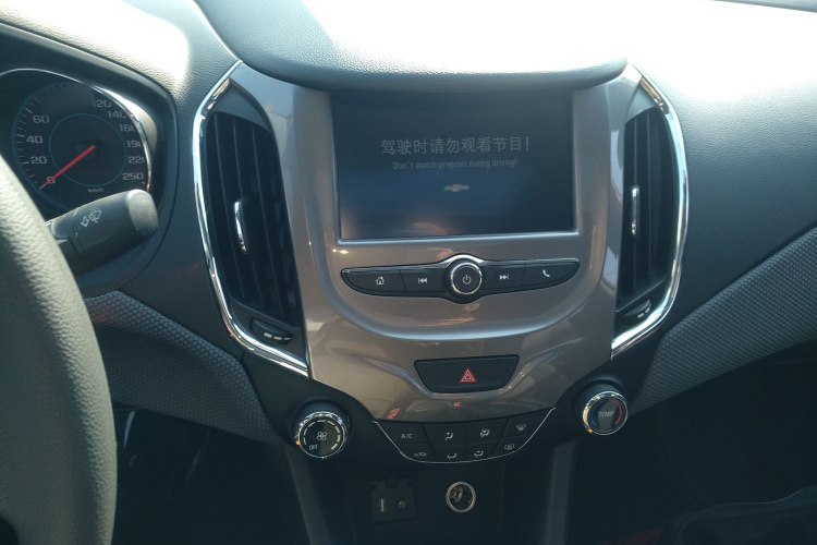 雪佛兰 科鲁兹 2018款 320 自动先锋天窗版局部细节16