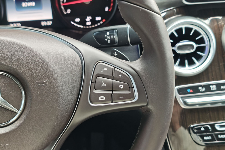 奔驰GLC 2019款 GLC 260 L 4MATIC 动感型局部细节9014