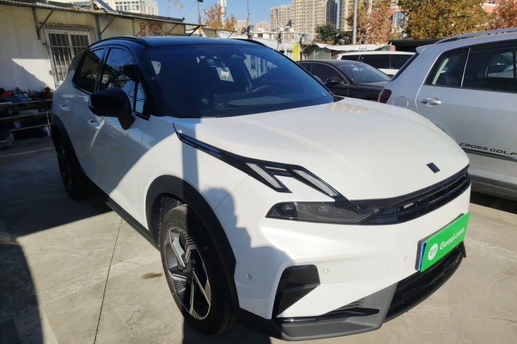 领克06 2025款 Renew 1.5T Halo车身外观3