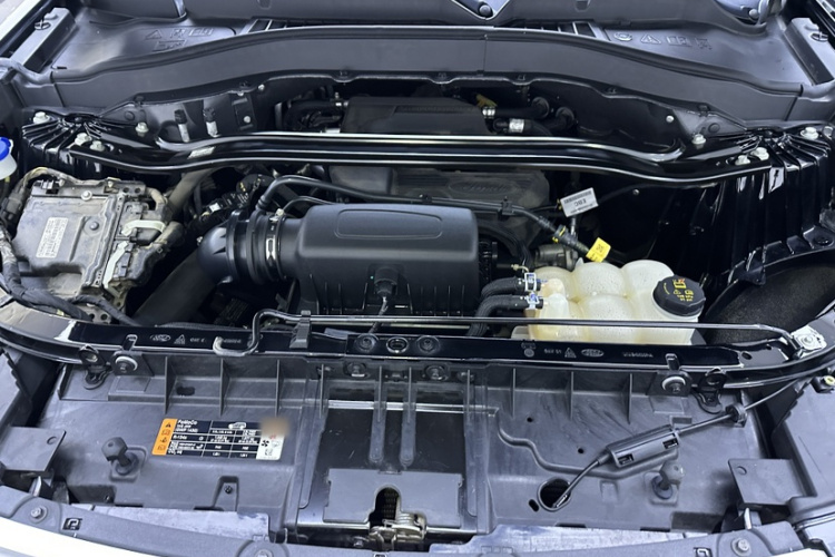 福特 探险者 2020款 EcoBoost 285 四驱钛金版 7座局部细节24