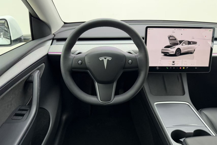 特斯拉 Model Y 2023款 长续航全轮驱动版中控内饰7008