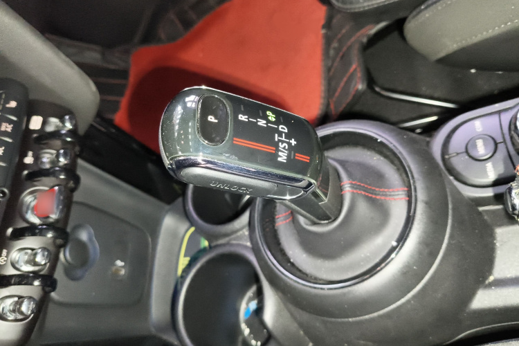 MINI 2019款 2.0T COOPER S 经典派 五门版局部细节18