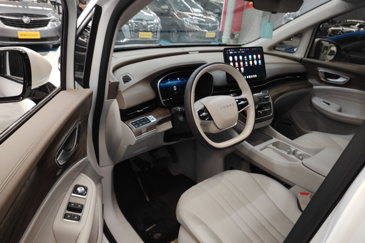 荣威iMAX8新能源 2025款 1.5T DMH 陆尊奢享版中控内饰19