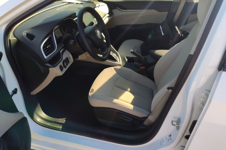 别克 英朗 2021款 典范 1.5L 自动进取型中控内饰19