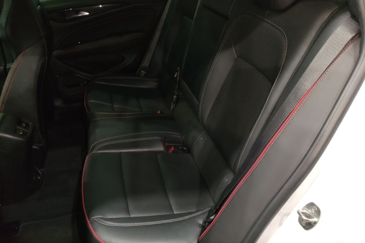 别克 君威 2019款 GS 28T 精英型 国VI中控内饰7004