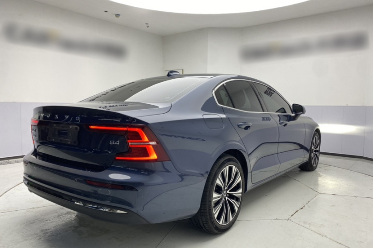 沃尔沃S60 2024款 B4 智远豪华版车身外观6005